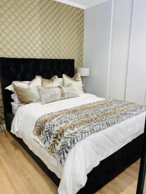 Upmarket unit at Ellipse waterfall country estate